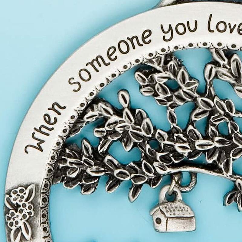 "When someone you love becomes a memory" - Solemn Christmas remembrance | Kalsten